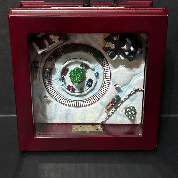 Mr Christmas Animated Mini Music Box - Picture 3 of 5